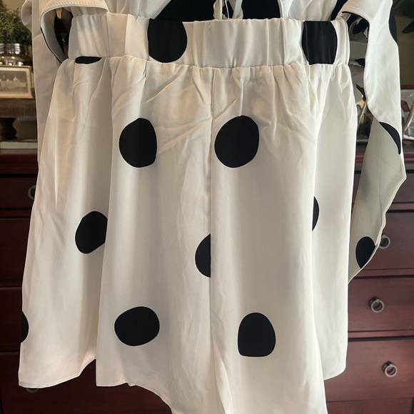 Free the Roses White with Black Polka Dots Romper - Picture 6 of 7